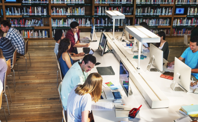 L’université de demain : former par et pour le numérique 