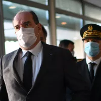 Face au virus, le retour du politique